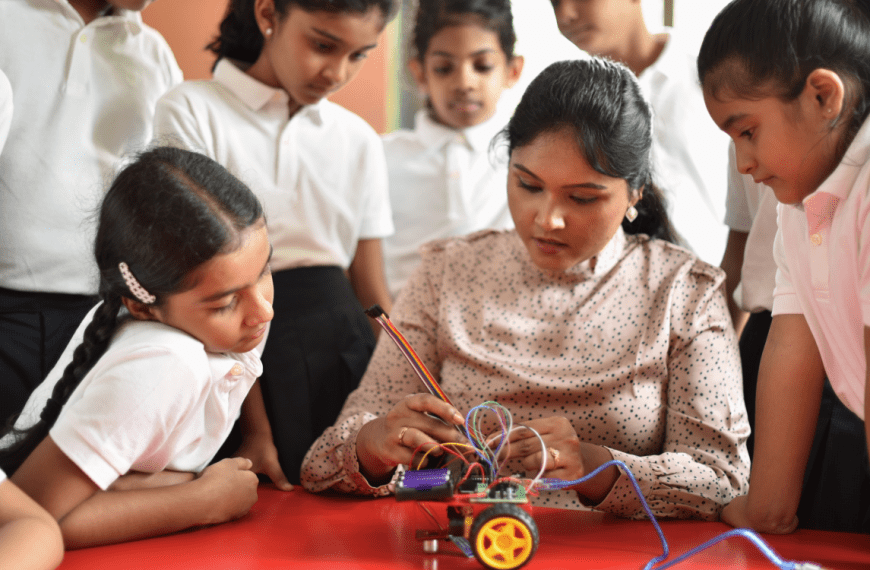 When Curiosity Becomes the Curriculum